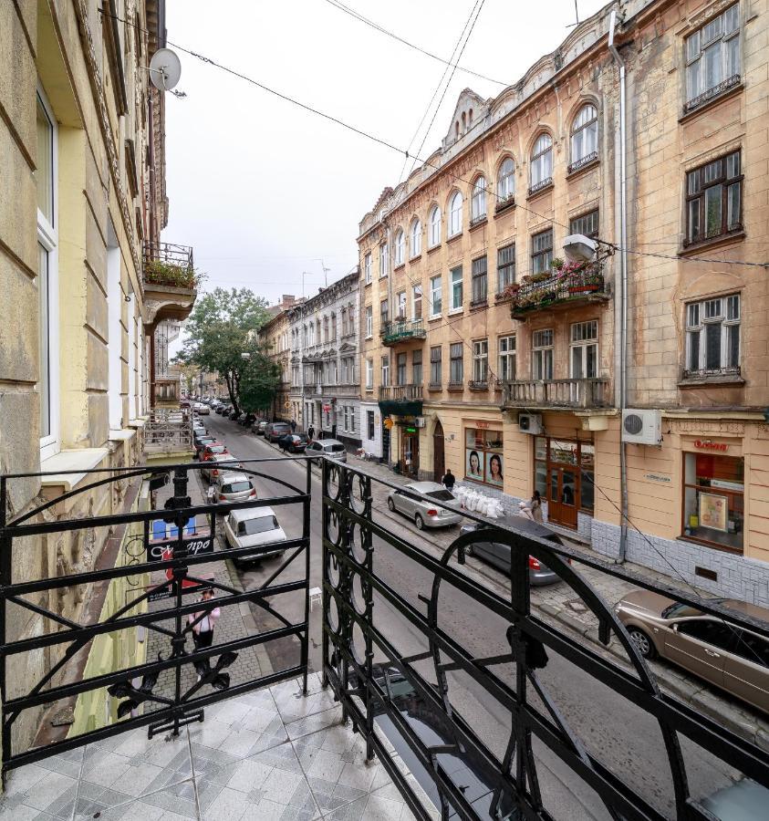 Golden Violin ! Apartments Lviv T Exterior photo