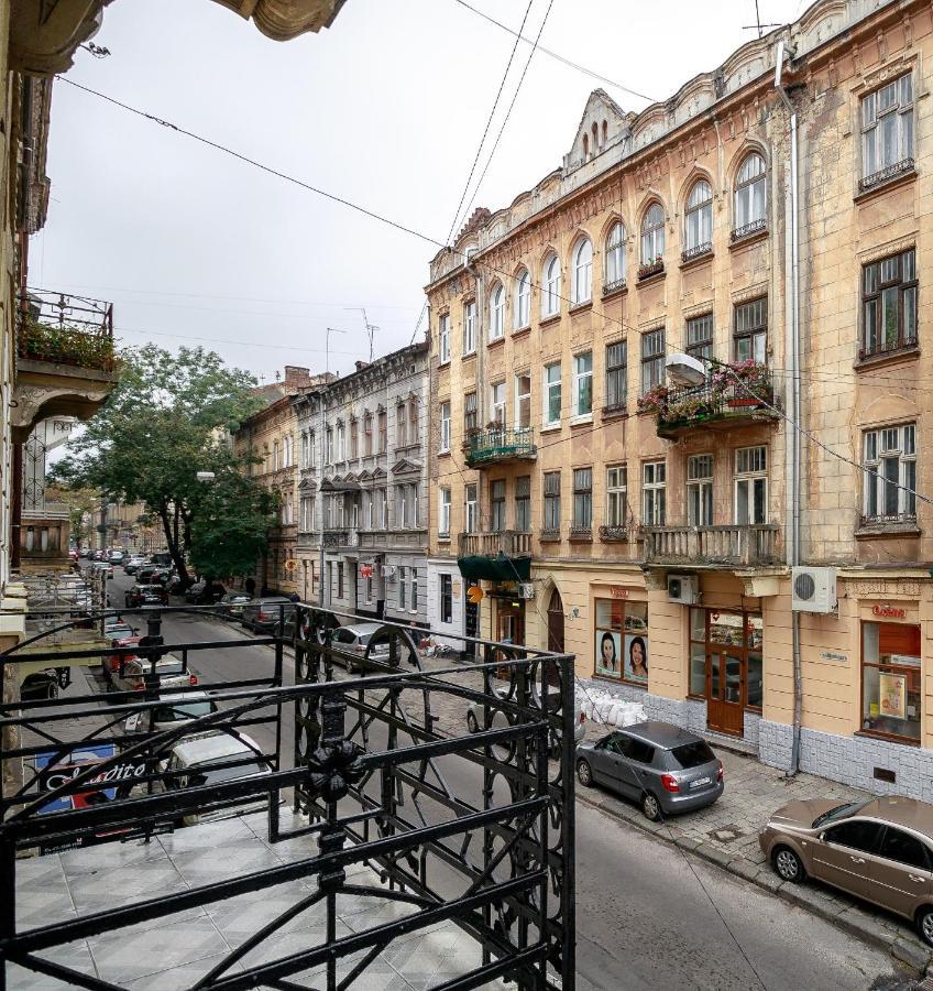 Golden Violin ! Apartments Lviv T Exterior photo